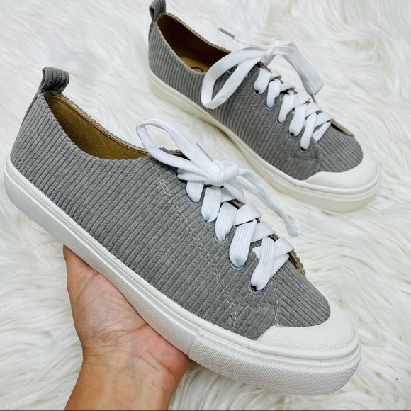 Grey ribbed sneaker - Picture 2 of 7